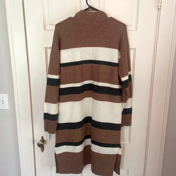 Ann Taylor Loft EUC long cardigan. M. - Picture 2 of 5